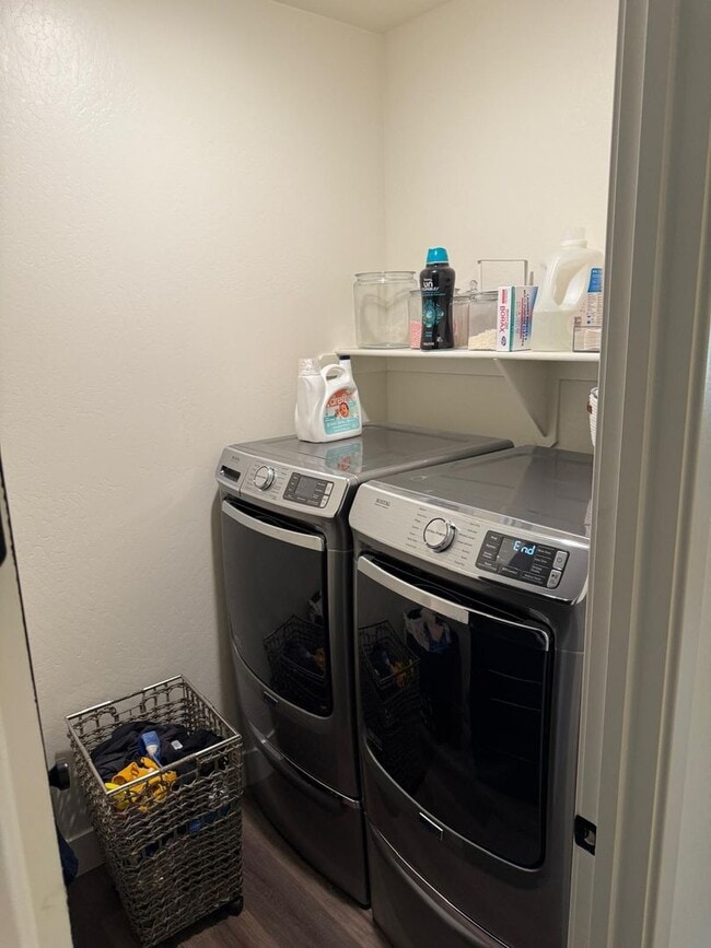 Building Photo - Don't miss the chance to view this stunning in Bakersfield - Flexible Leases available -  Coming ...