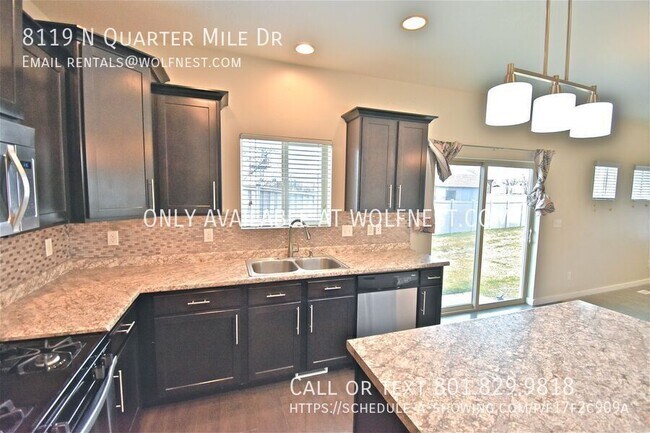 Building Photo - 8119 N Quarter Mile Dr-