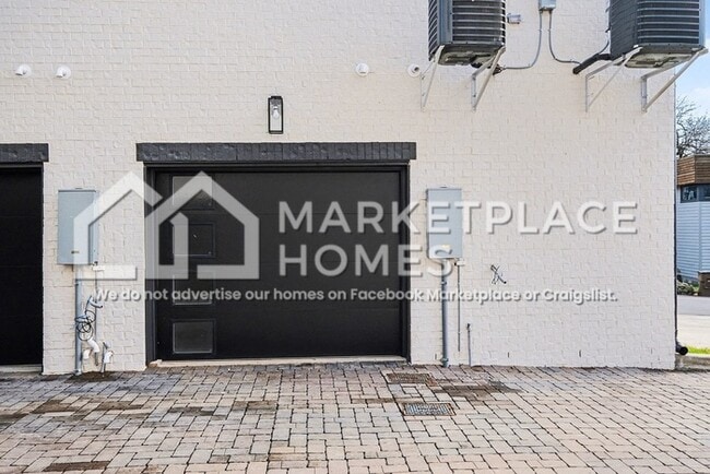 Building Photo - 978 Dozier Pl