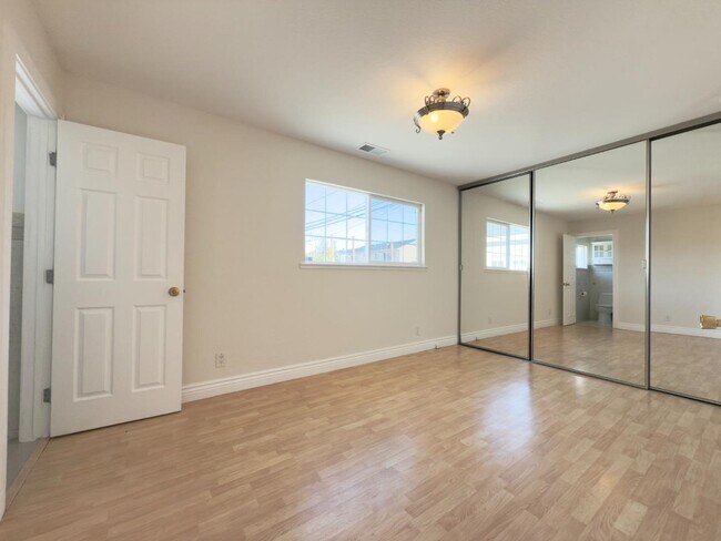 Building Photo - 1397 Adrian Way