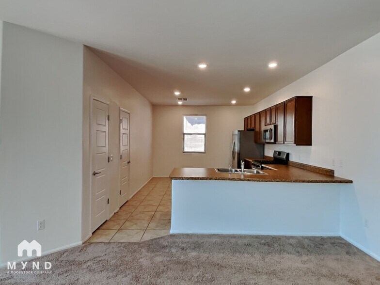 Building Photo - 6213 S Open Desert Pl