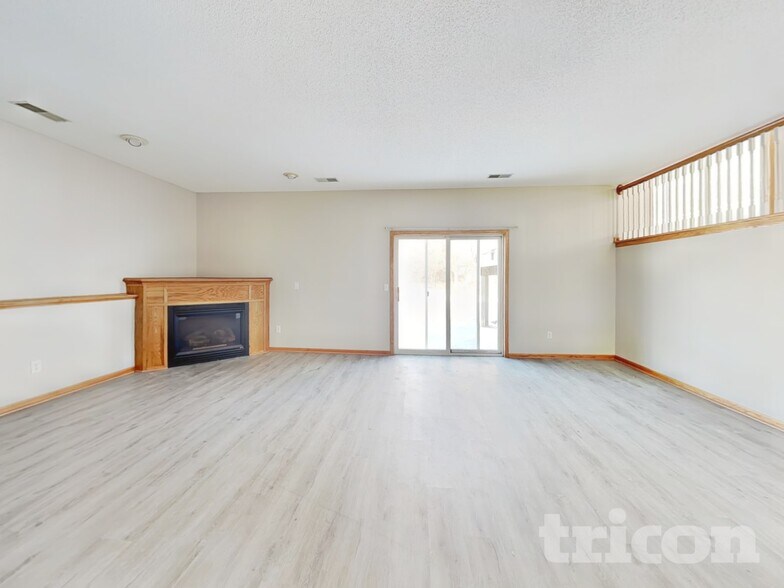 Building Photo - 2739 Zumbrota Cir NE