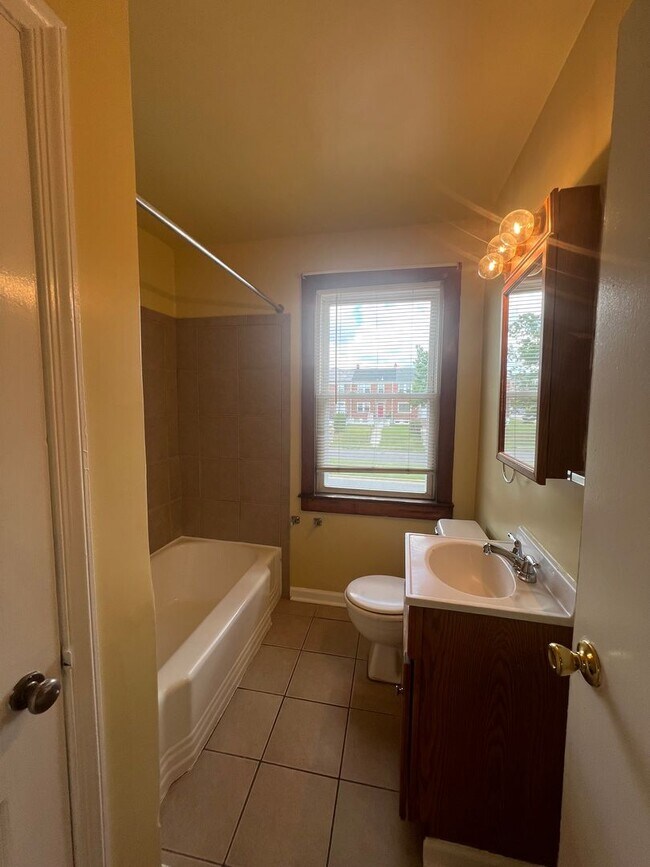 Building Photo - 3708 Erdman Ave