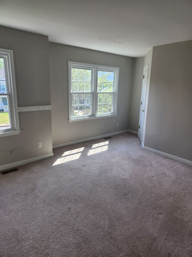 Building Photo - 3 bed 2.5 bath Short Pump Area
