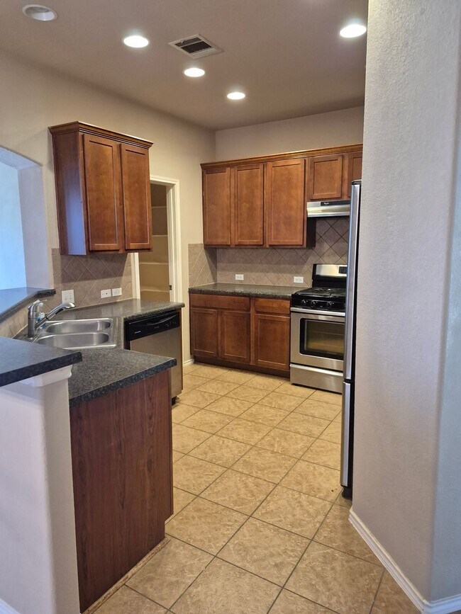 Building Photo - Bright & Inviting 3-Bedroom Home with Flex Space in The Meadows at Buda