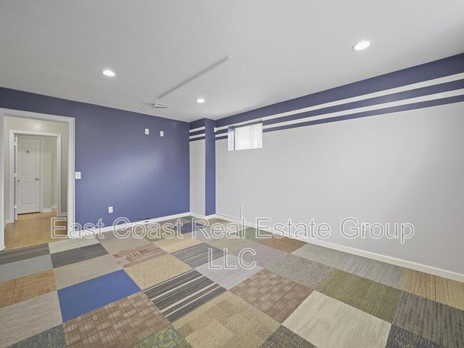 Building Photo - 238 Merrbaugh Dr