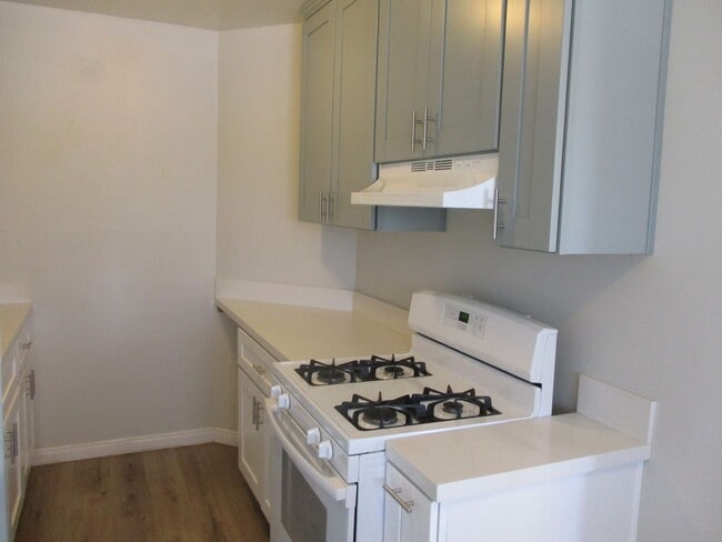 Building Photo - City Heights 1 Bdr 1 Ba 2nd floor Apartment