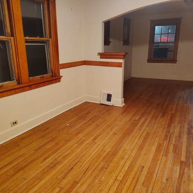 Building Photo - 7176 Hunter Ave