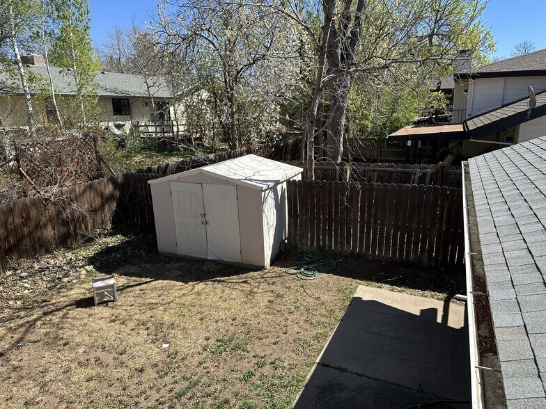 Building Photo - 2633 Sherwood Cir