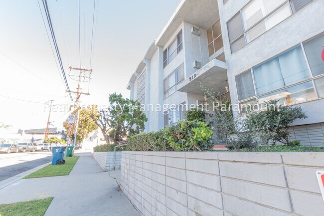 Building Photo - Amazing 2 bed 2 bath