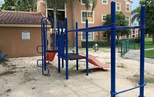 Building Photo - 4816 N State Road 7