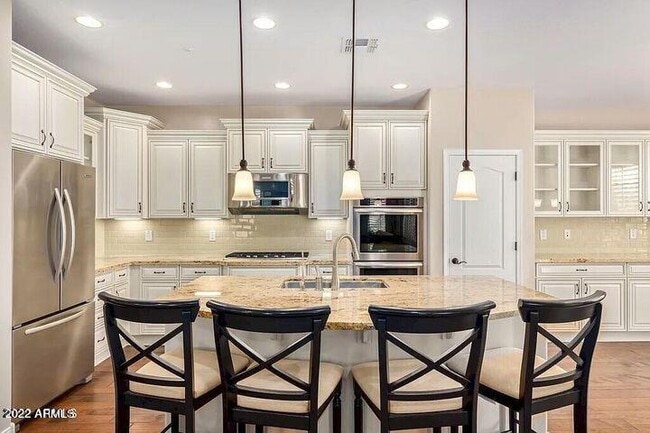 Building Photo - 4613 E Portola Valley Dr