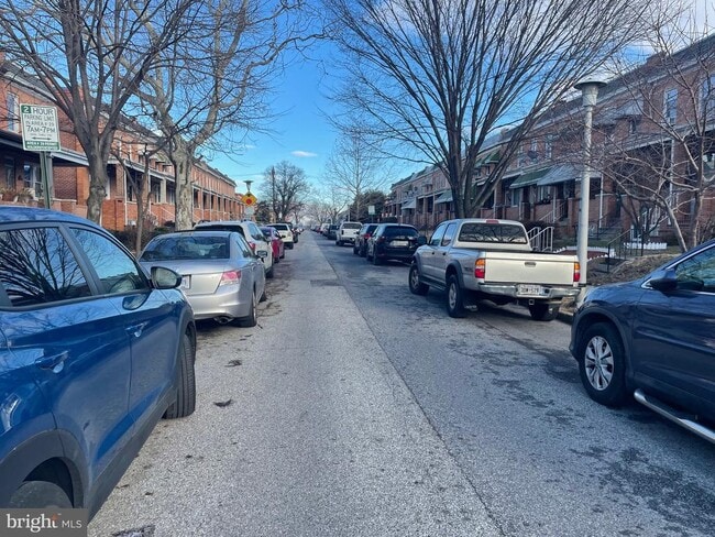 Building Photo - 440 Elrino St