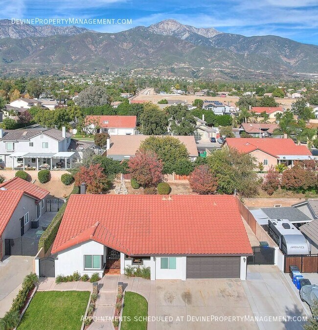 Building Photo - 9814 Hibiscus Ct