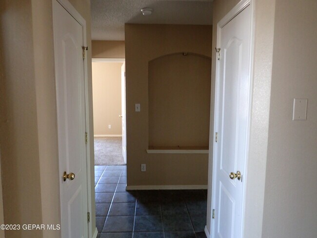 Building Photo - 3516 Tierra Plata Dr