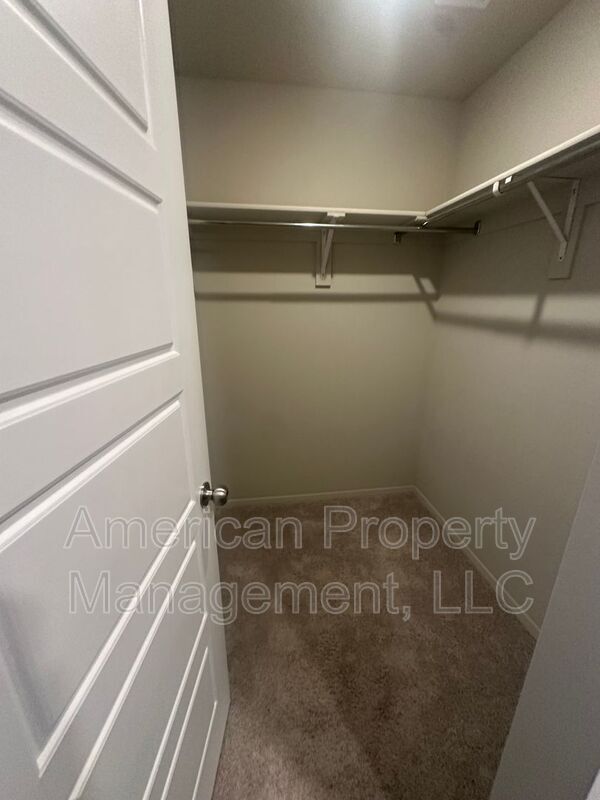 Building Photo - 1107 W Abilene Rd