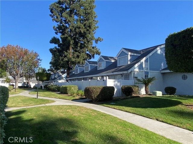 Building Photo - 805 W Grondahl St