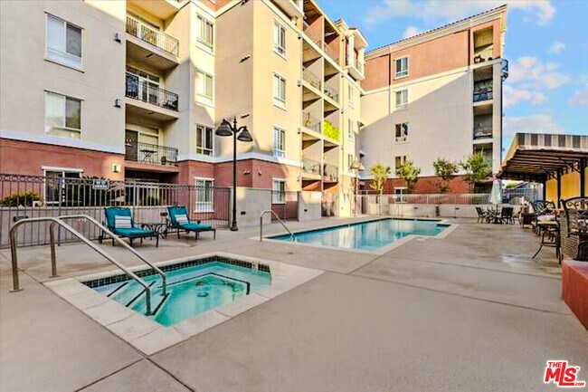 Building Photo - 3750 Santa Rosalia Dr