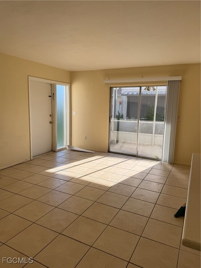 Building Photo - 3276 Prince Edward Island Cir