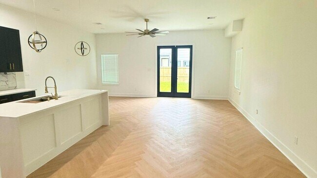 Building Photo - 4117 Shelby Cir