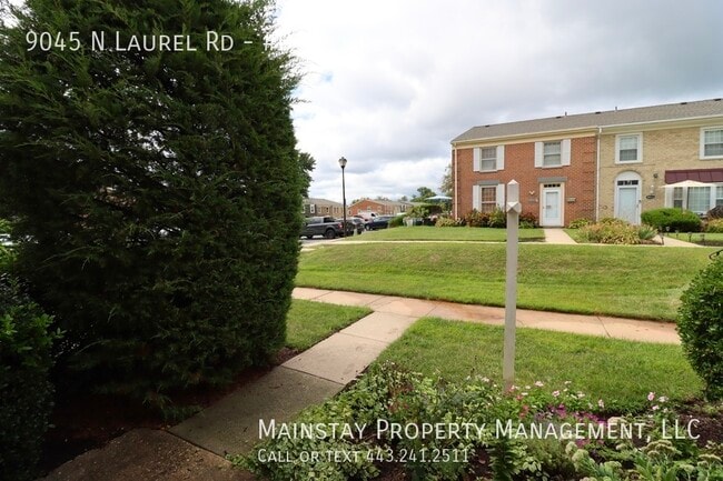 Building Photo - Updated 2 Bedroom Townhome in Whiskey Bottom!