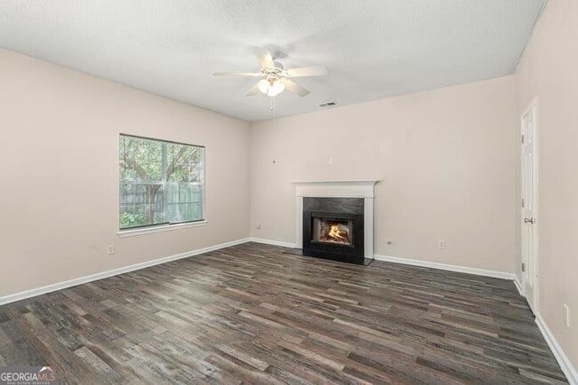 Building Photo - 3712 Salem Chapel Dr