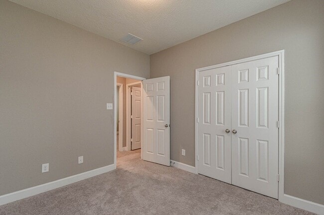 Building Photo - 20912 Sheffield Pk Dr
