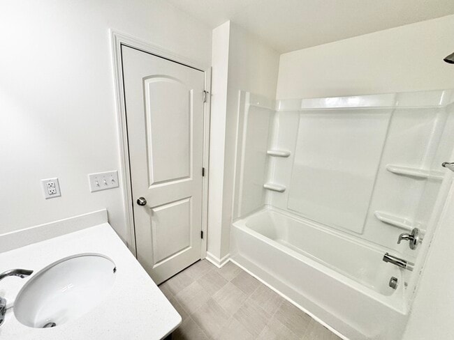 Building Photo - Two bedroom 2 1/2 bath Minutes from downtown Mooresville - SPRING Move In Special