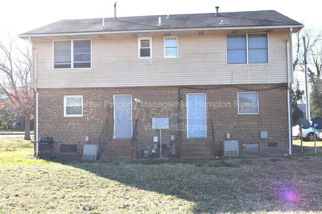 Building Photo - 215 A Settlers Landing Rd