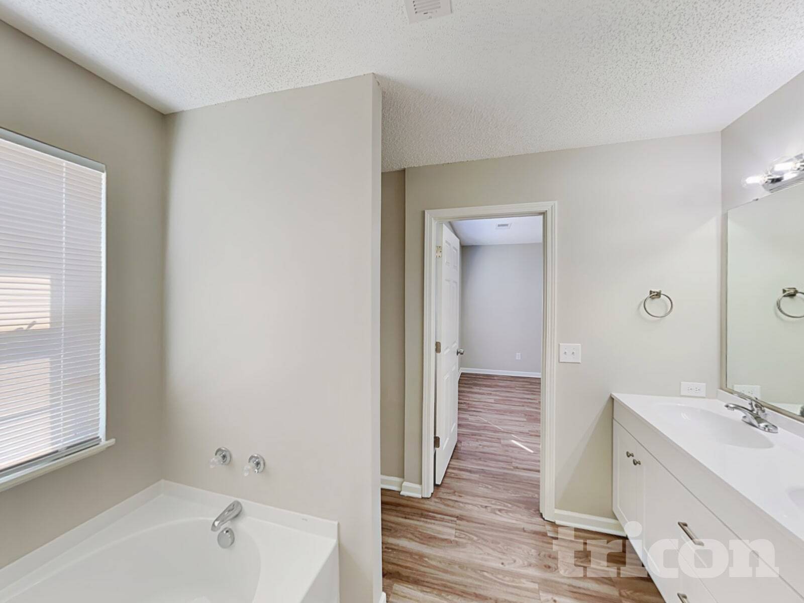 Building Photo - 721 Elderberry Ln