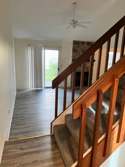 Building Photo - 2334 Raider Dr