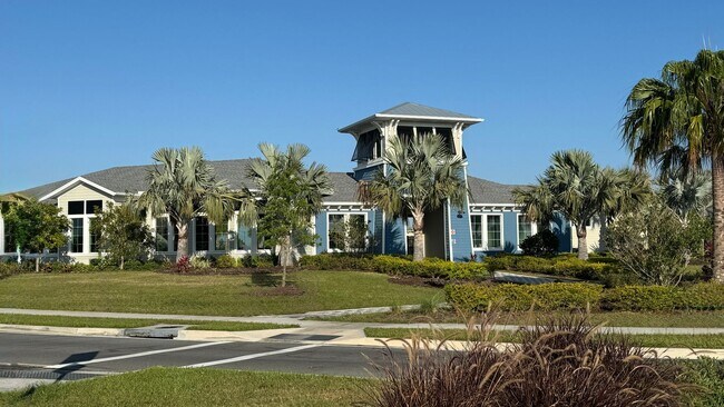 Building Photo - Unfurnished Annual Rental