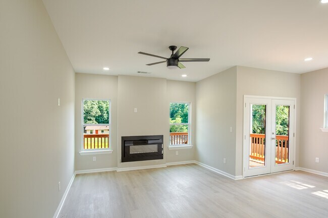 Building Photo - 111 Miller Rd