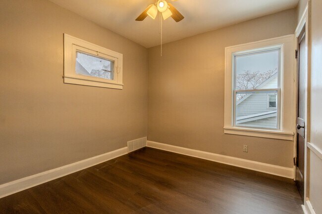 Building Photo - 3394-3396 W 54th St