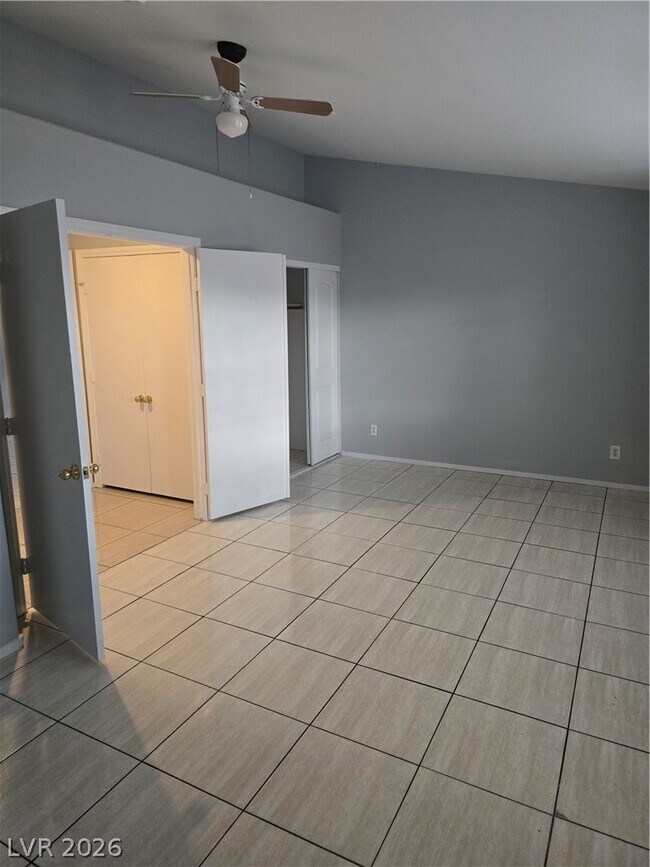 Building Photo - 5843 Berry Hill Ln