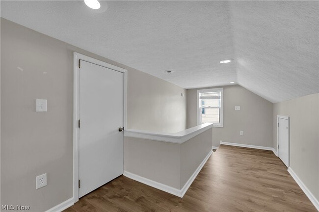 Building Photo - 4610 Yorkshire Ave