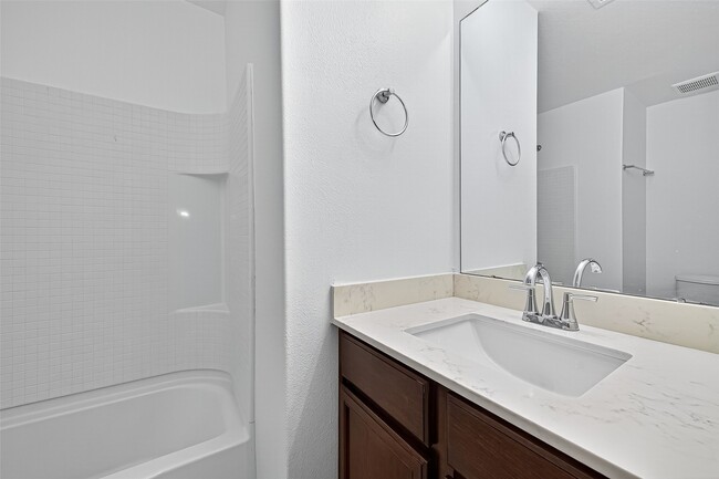 Building Photo - 6009 Cypress Ln
