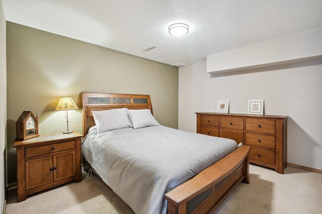 Building Photo - 7950 S Garrison Ct