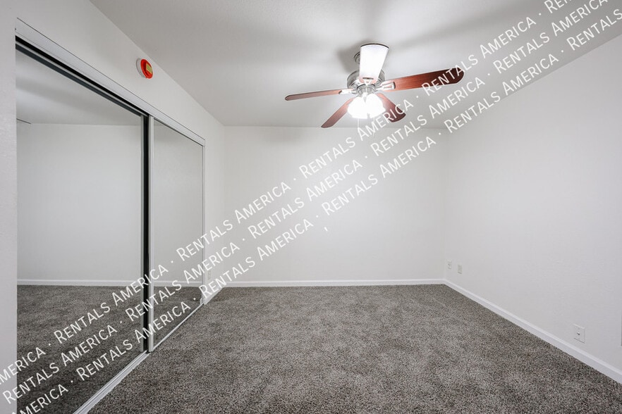 Building Photo - 4608 W Maryland Ave