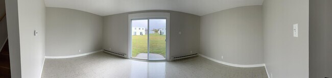 Building Photo - 11 Birchwood Dr