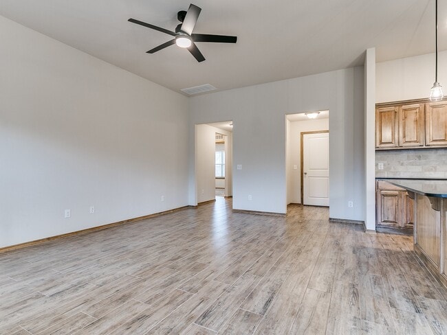 Building Photo - 3421 Pagoda Pead Dr