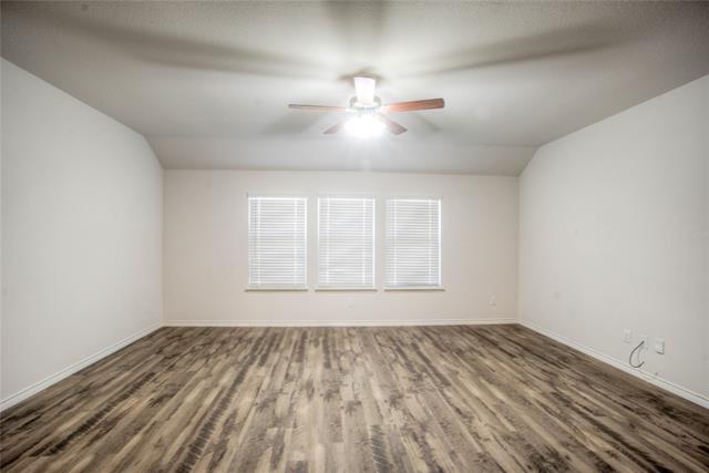 Building Photo - 621 Jamestown Ln