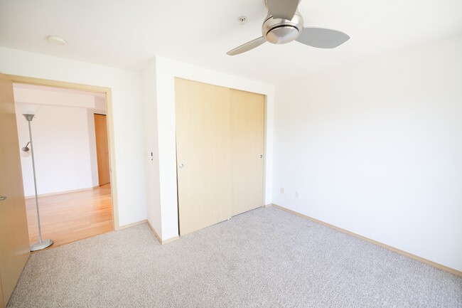 Building Photo - 424 N 85th St