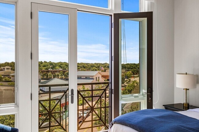 Building Photo - 10 Shipyard Dr