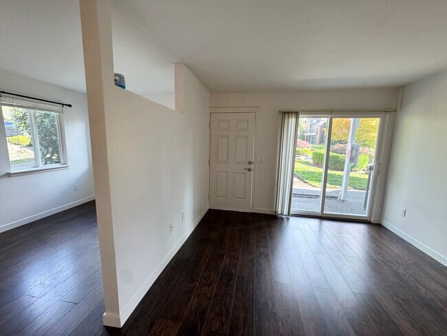 Building Photo - Saybrook condo one bedroom, including parking