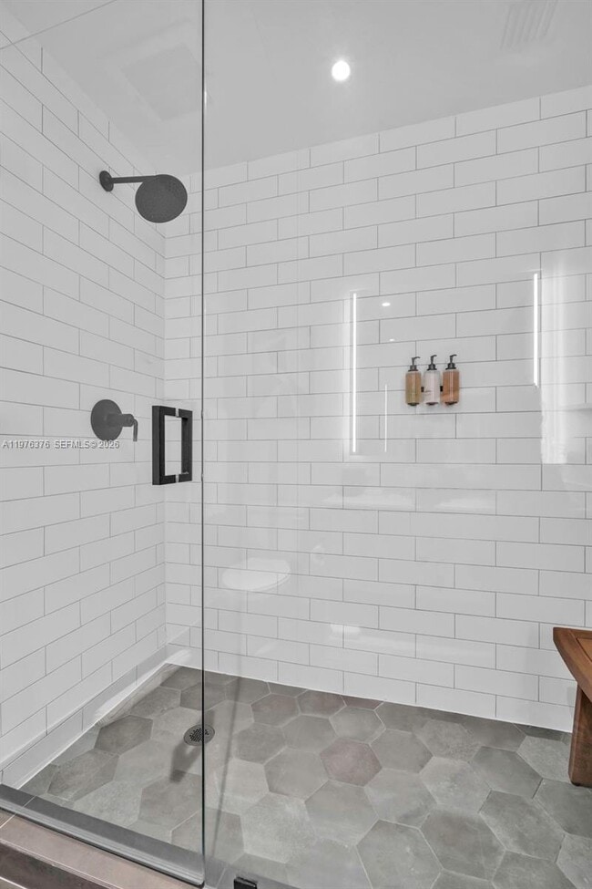 Building Photo - 398 NE 5th St