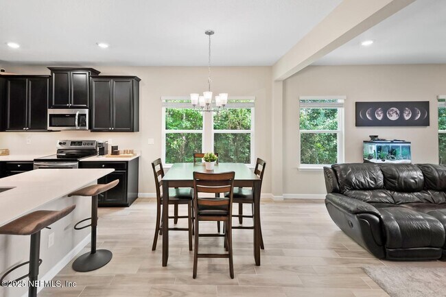 Building Photo - 10165 Roman Ln