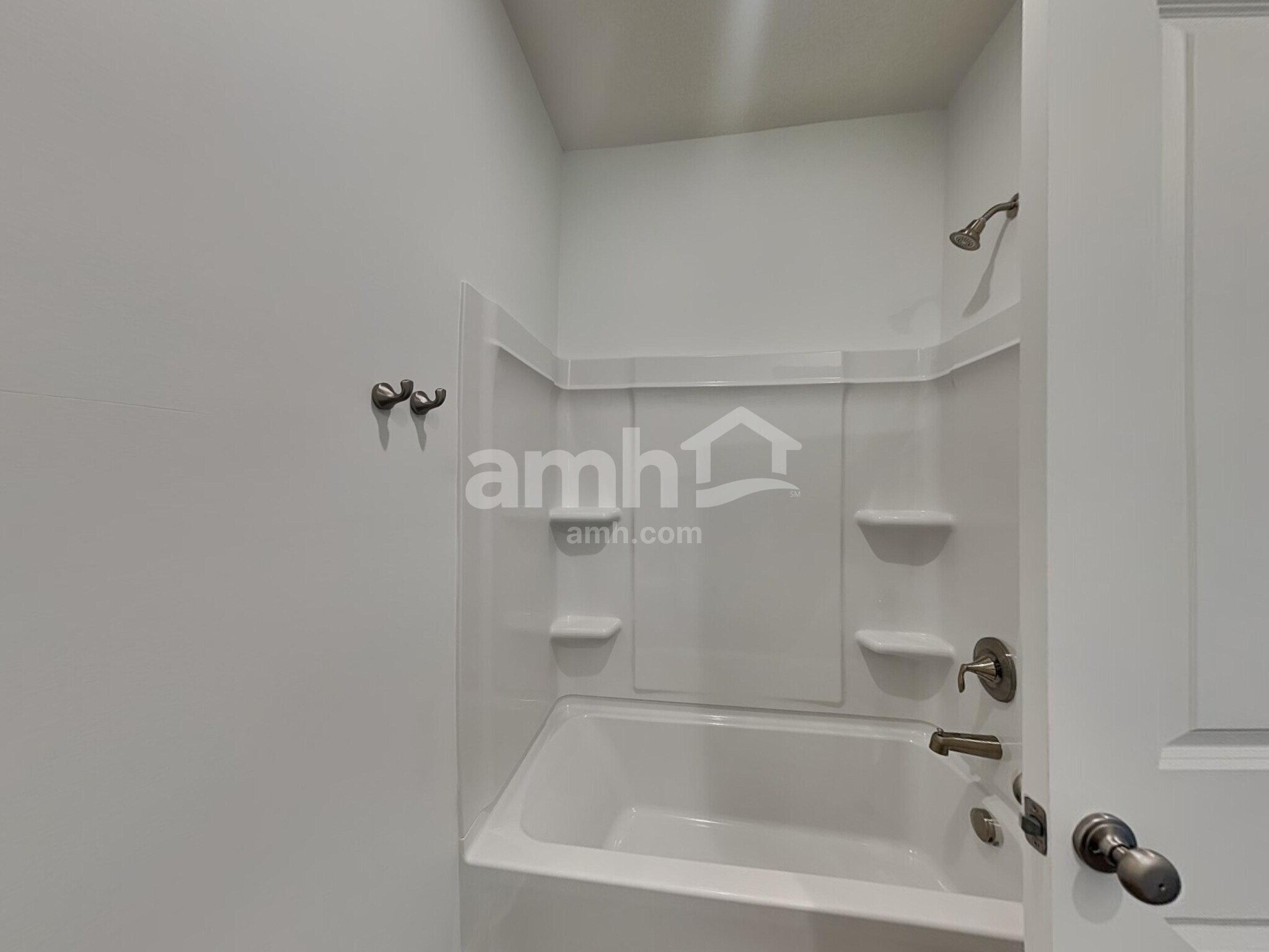 Building Photo - 9139 Henley Ave