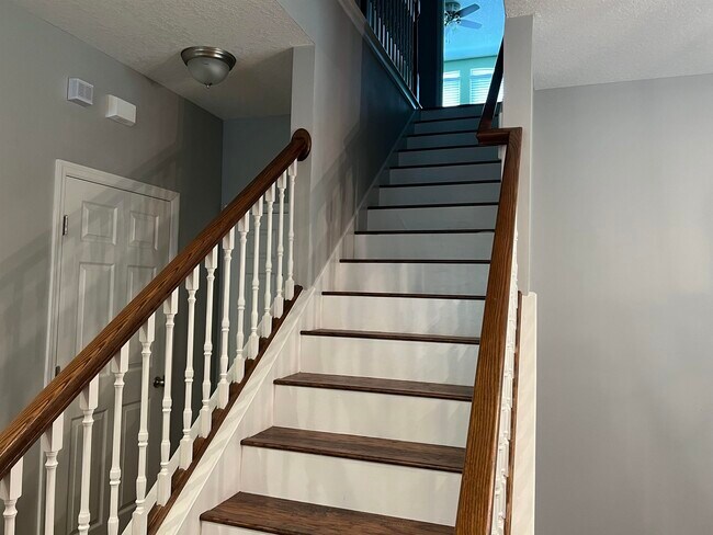 Building Photo - 68 Adelanto Ave