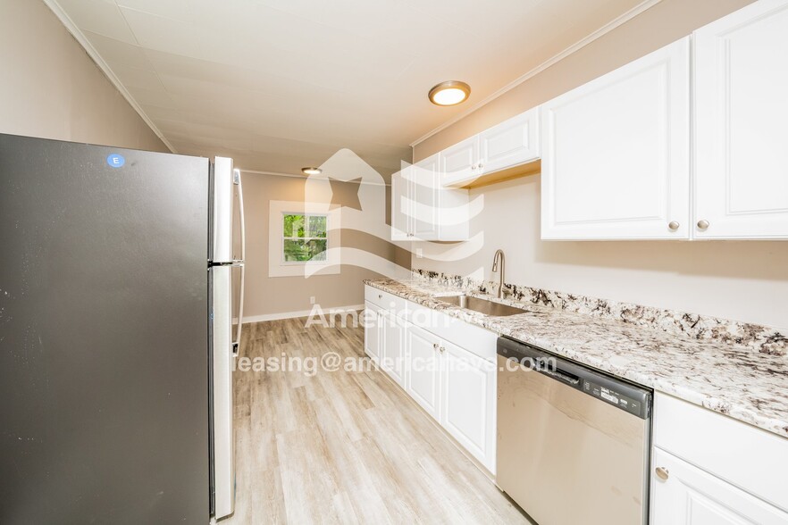 Building Photo - 120 Bradford St